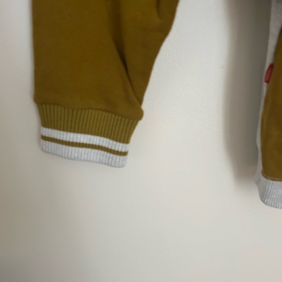 Vintage Japan Disney Crewneck Sweater Gray and Brown with Mickey Mouse Graphic - Picture 5 of 6